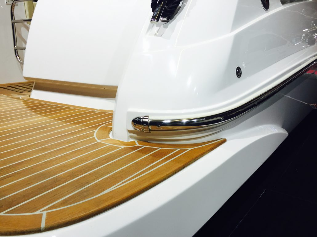 Boat with SPHAERA PVC BASE 65 RUB RAIL